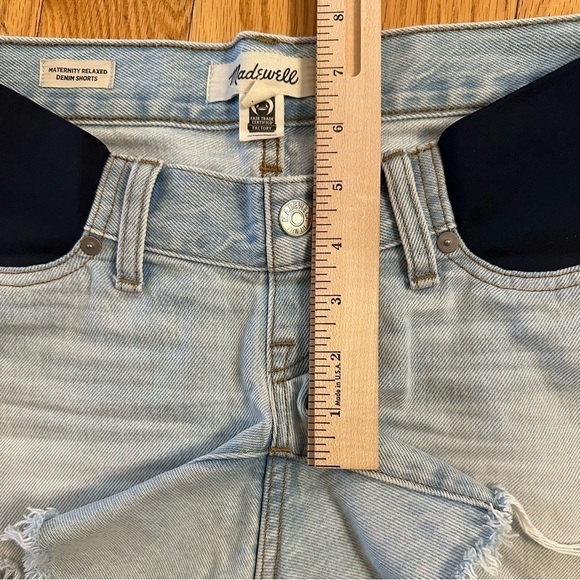 Madewell Maternity Relaxed Cutoff Low Rise Denim Jean Shorts elastic sides Sz 23 - Picture 6 of 8